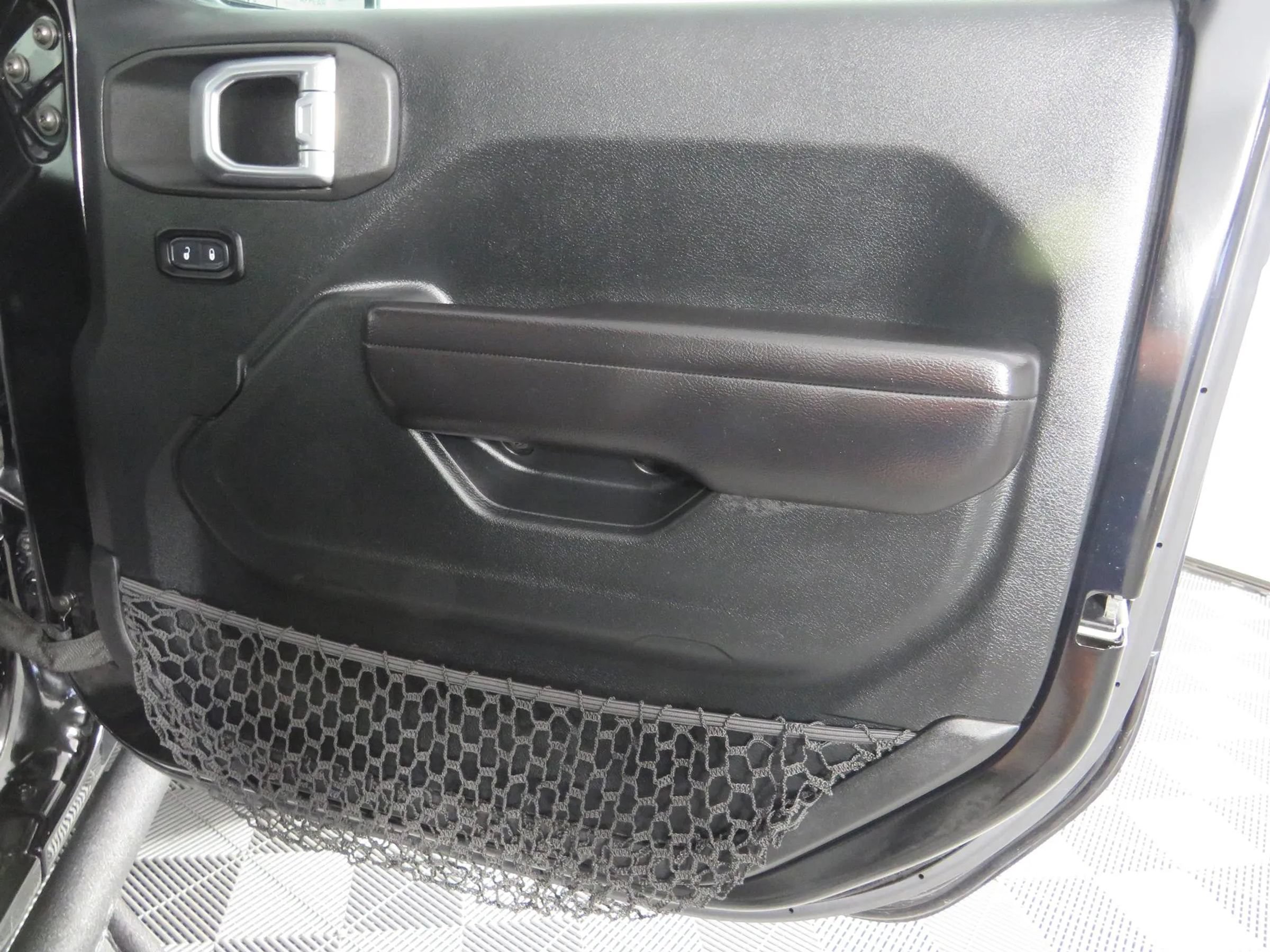 Used 2021 Jeep Wrangler Unlimited Rubicon AWD/4WD image 40