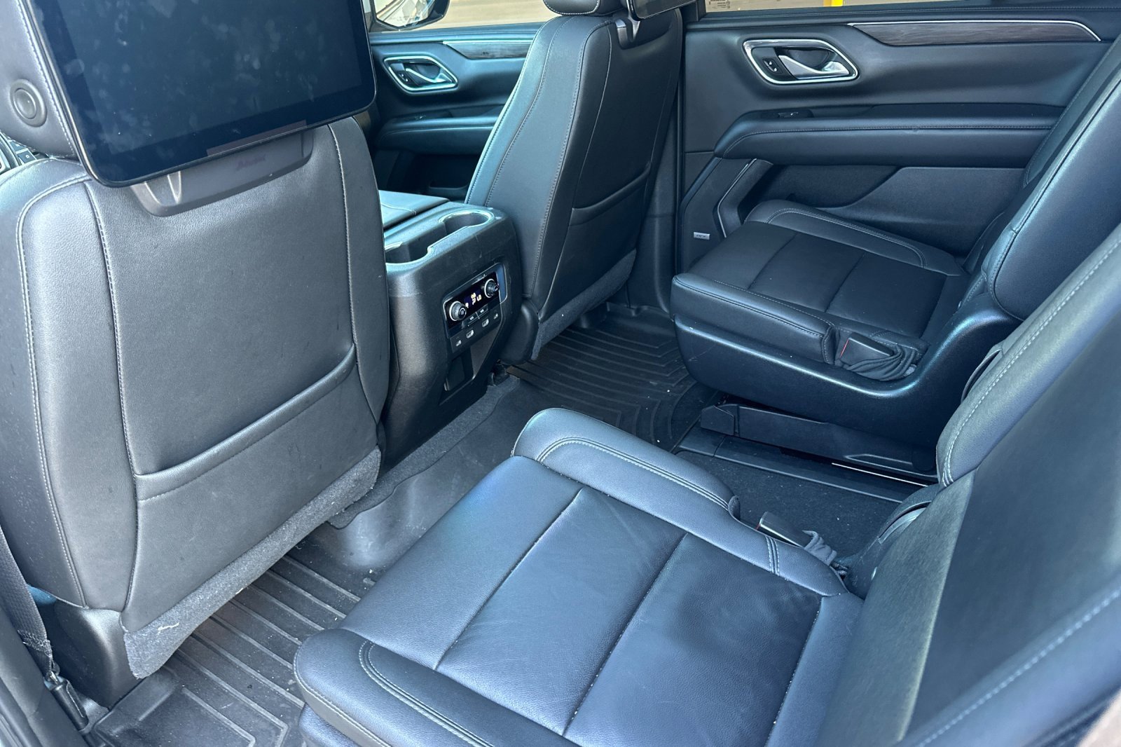 Used 2021 Chevrolet Tahoe Z71 w/ Rear Media and Nav Package image 14