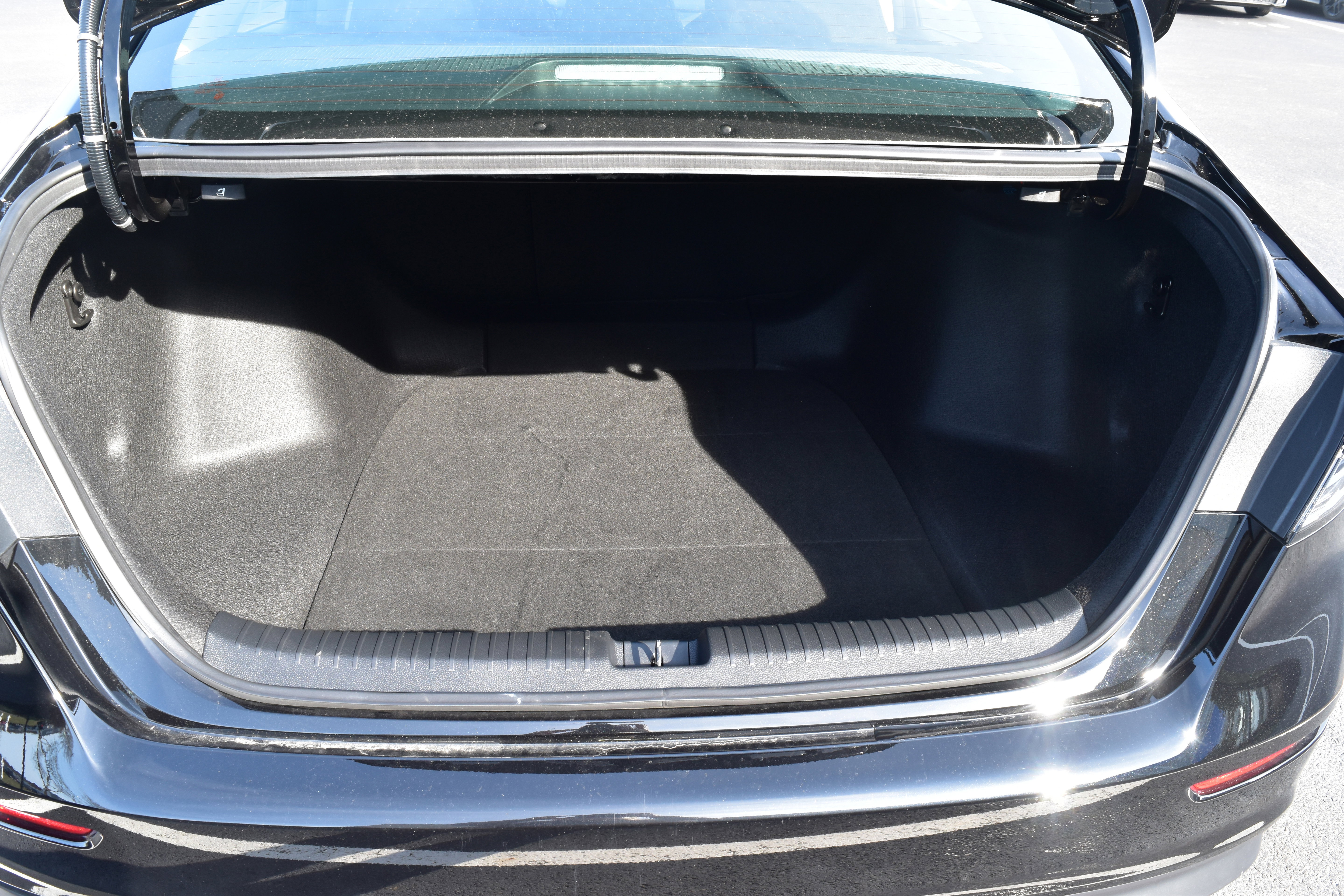 Used 2025 Honda Accord SE image 10