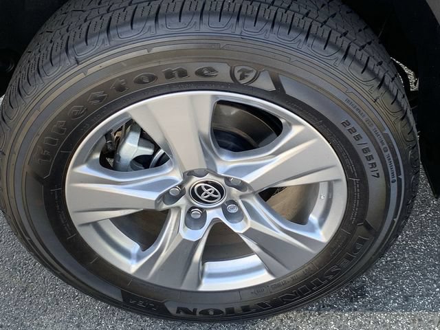 Certified 2025 Toyota RAV4 LE AWD/4WD image 33