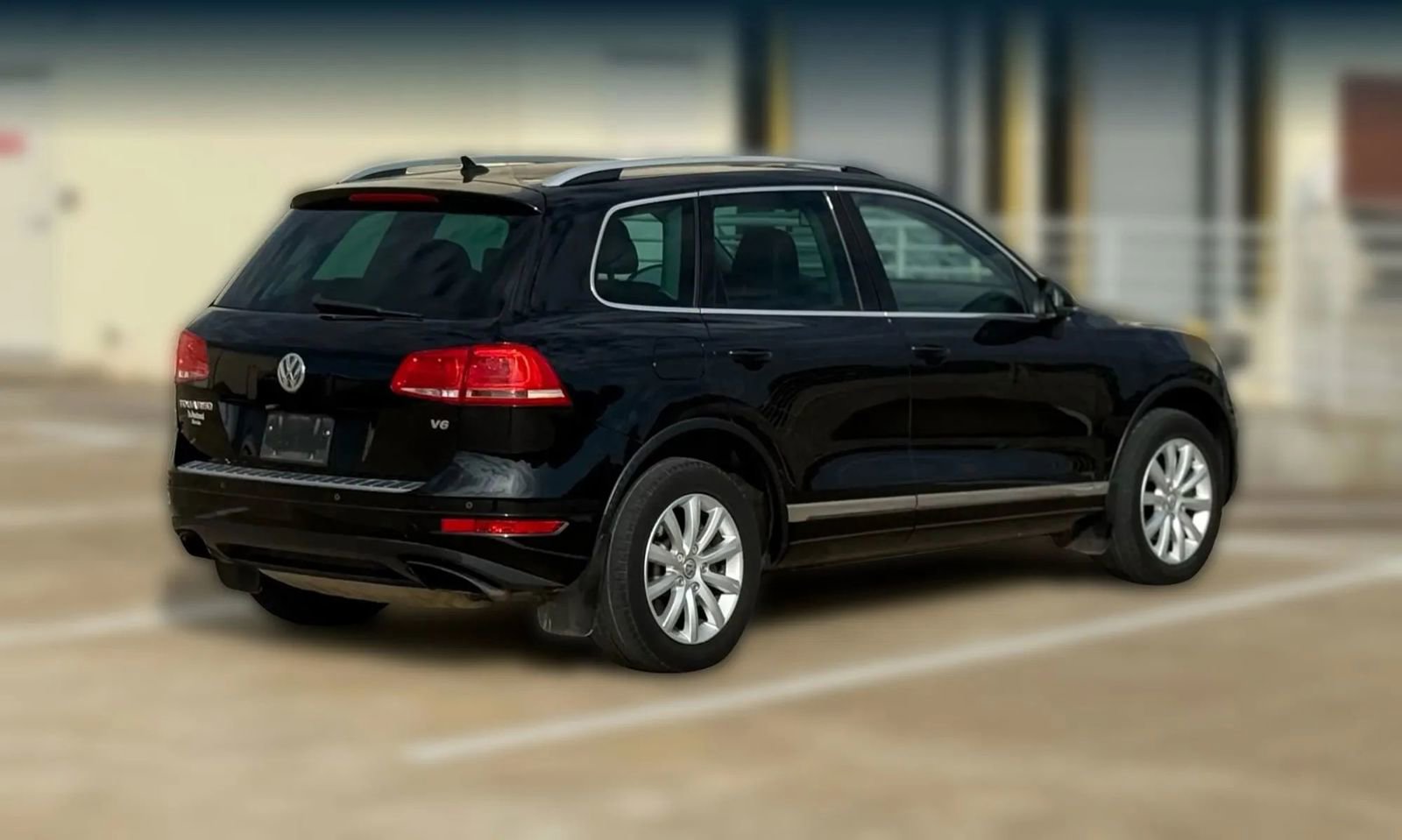 Used 2012 Volkswagen Touareg VR6 image 8