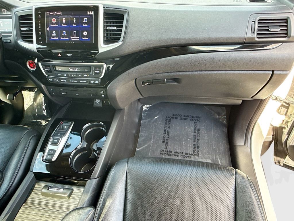 Used 2017 Honda Pilot Elite image 18