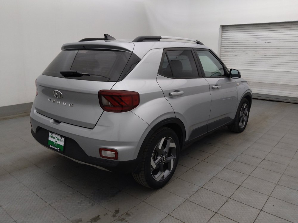 Used 2021 Hyundai Venue SEL w/ Premium Package FWD image 9