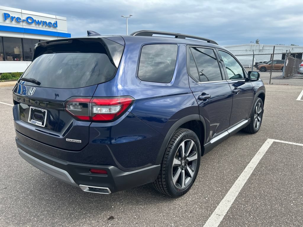 Certified 2024 Honda Pilot Touring image 8