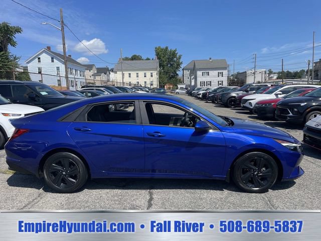 Used 2023 Hyundai Elantra SEL FWD image 3