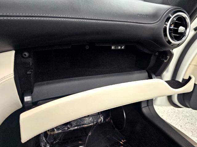 Used 2018 Mercedes-Benz AMG GT Roadster image 27