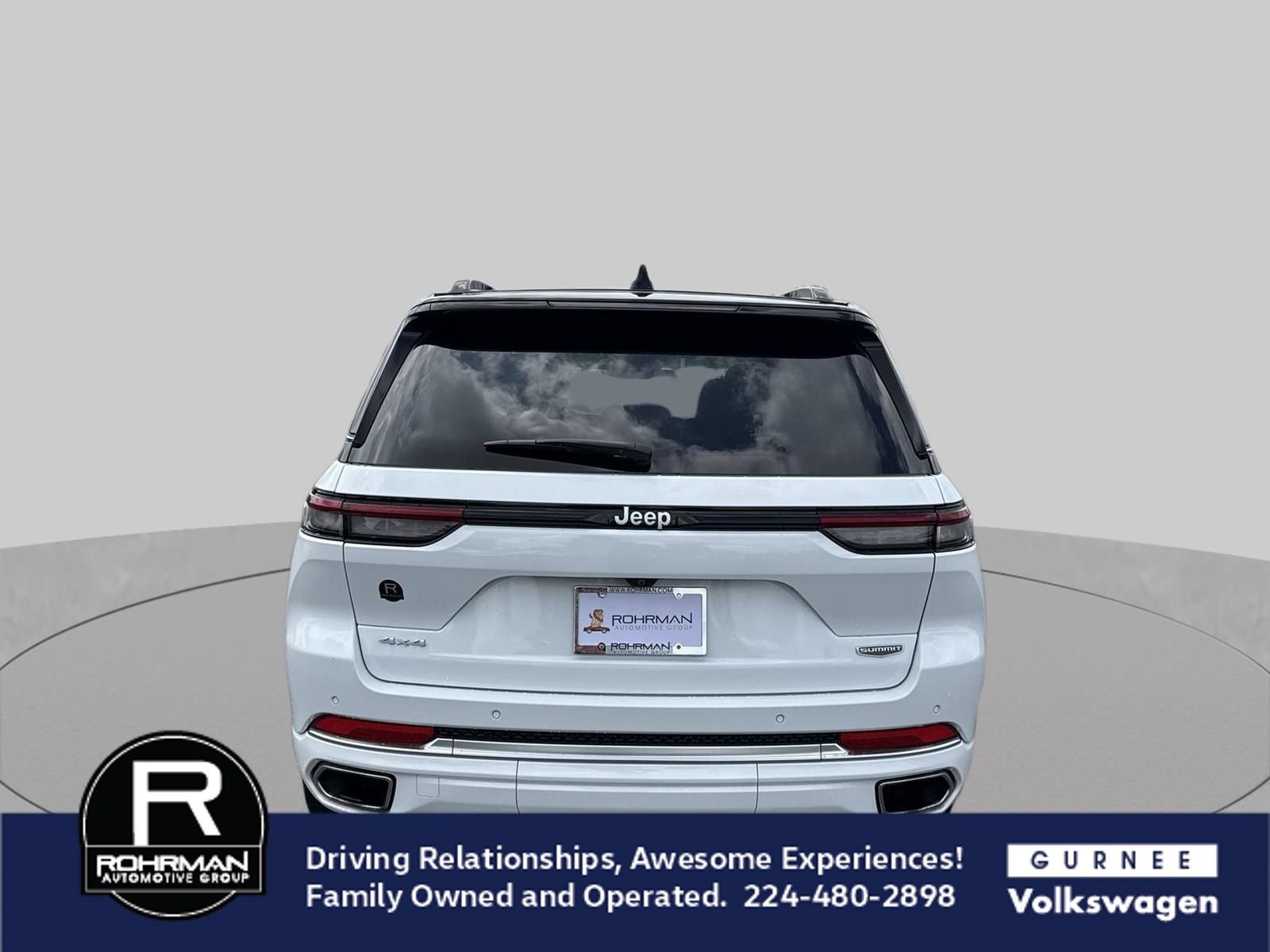 Used 2025 Jeep Grand Cherokee Summit AWD/4WD image 8