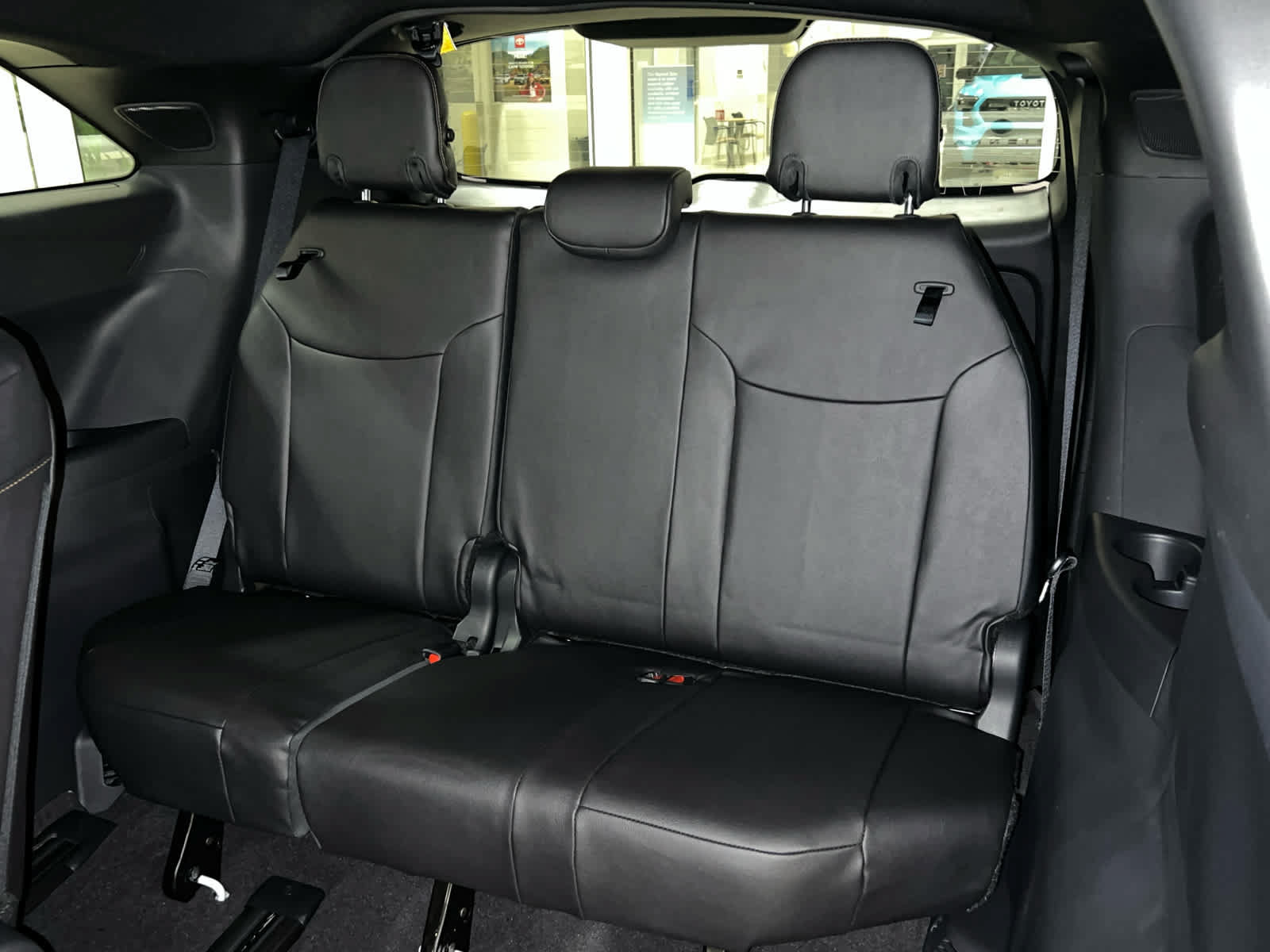 New 2026 Toyota Sienna XLE Woodland Edition AWD/4WD image 11