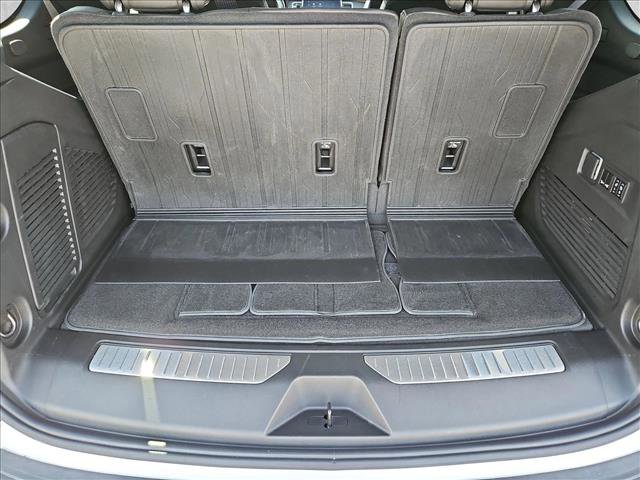 Used 2024 GMC Yukon AT4 w/ AT4 Premium Plus Package AWD/4WD image 12