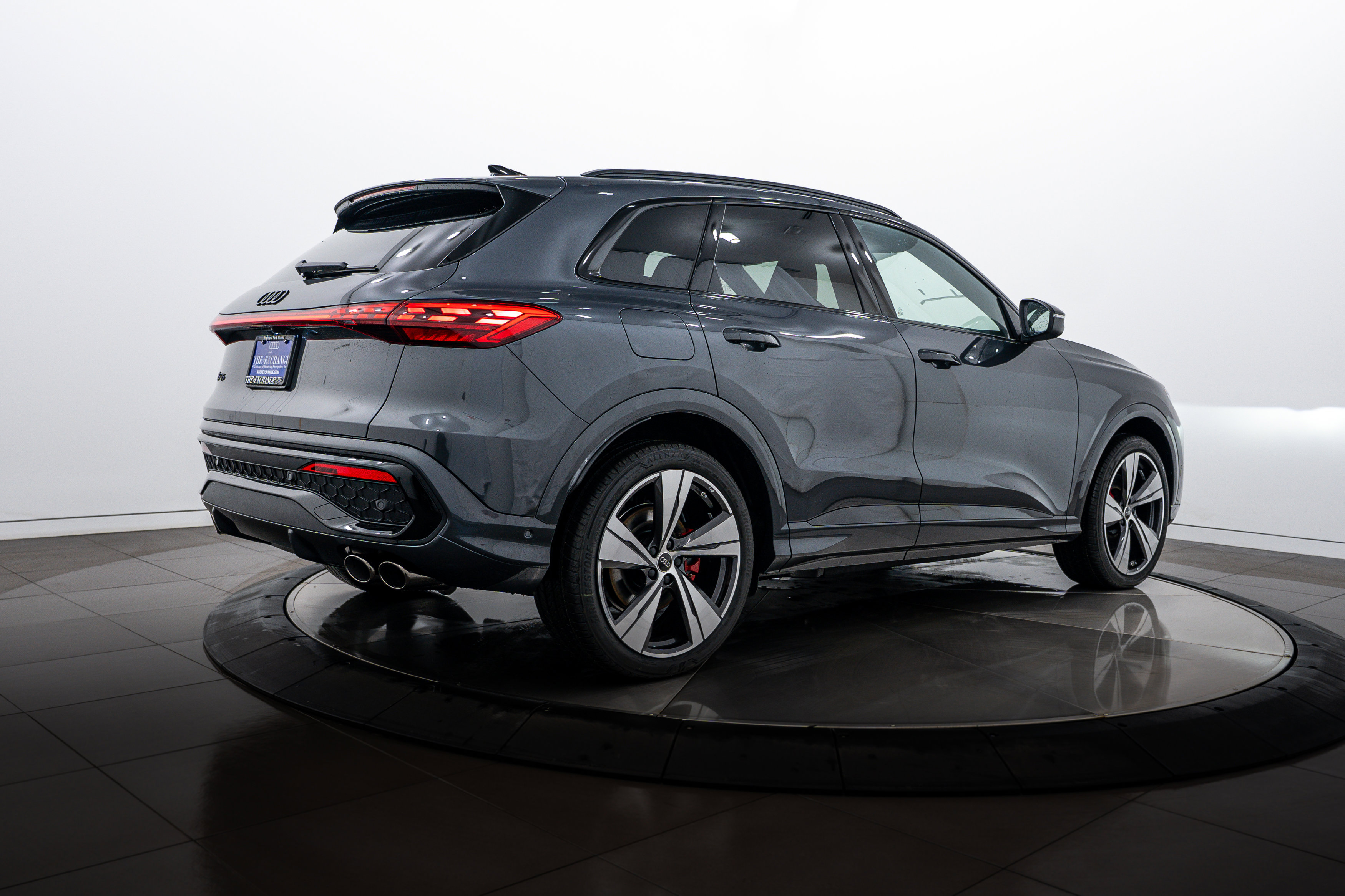 New 2025 Audi SQ5 Premium Plus image 4