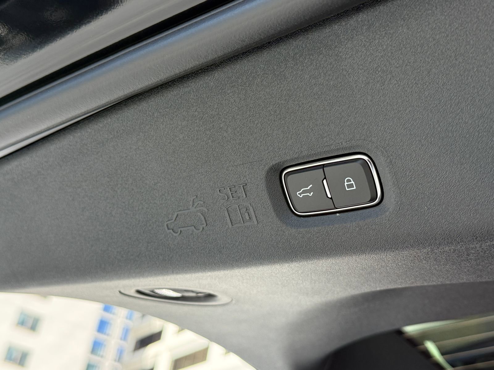 New 2026 Lincoln Navigator Premiere image 17