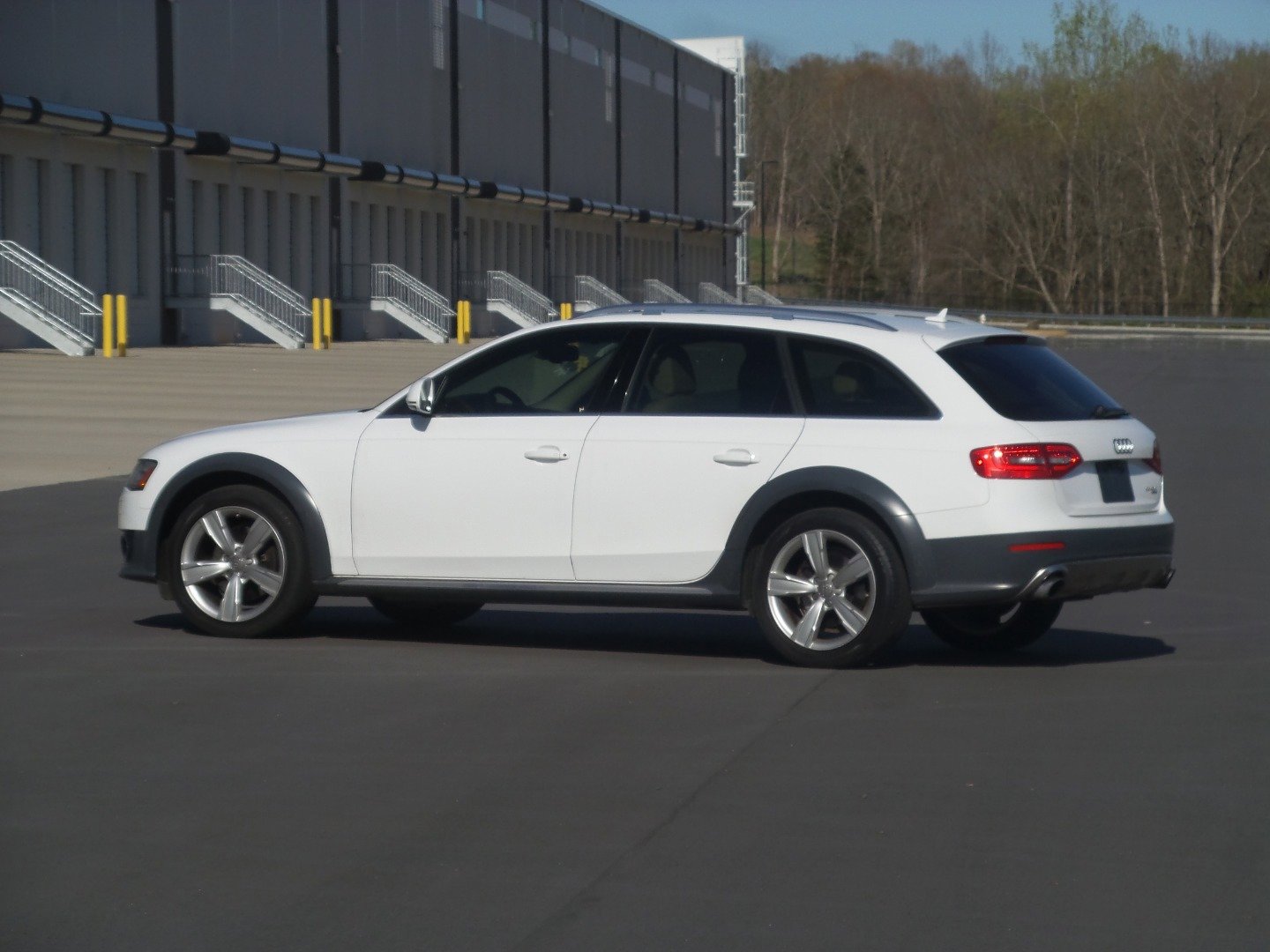 Used 2013 Audi A4 Premium Plus w/ Premium Plus Pkg image 4