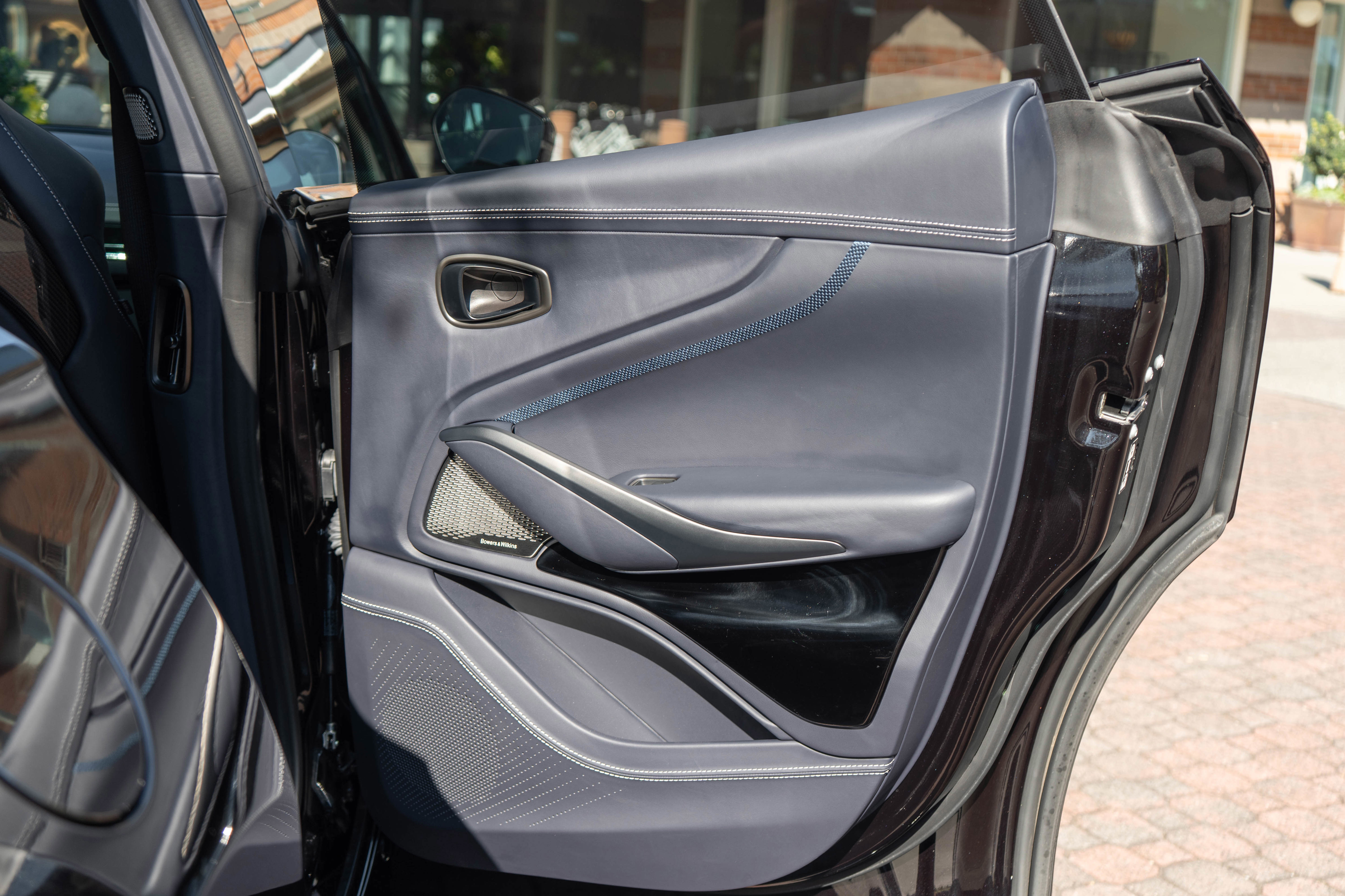 Used 2025 Aston Martin DBX 707 image 43