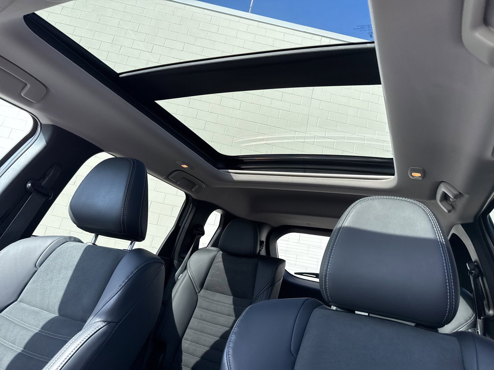 Used 2024 Mitsubishi Outlander SE Black Edition image 34