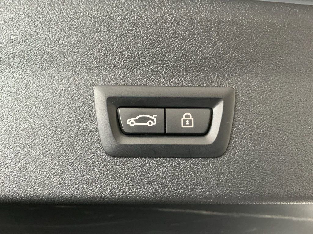 Used 2023 BMW X4 M40i w/ Premium Package image 31