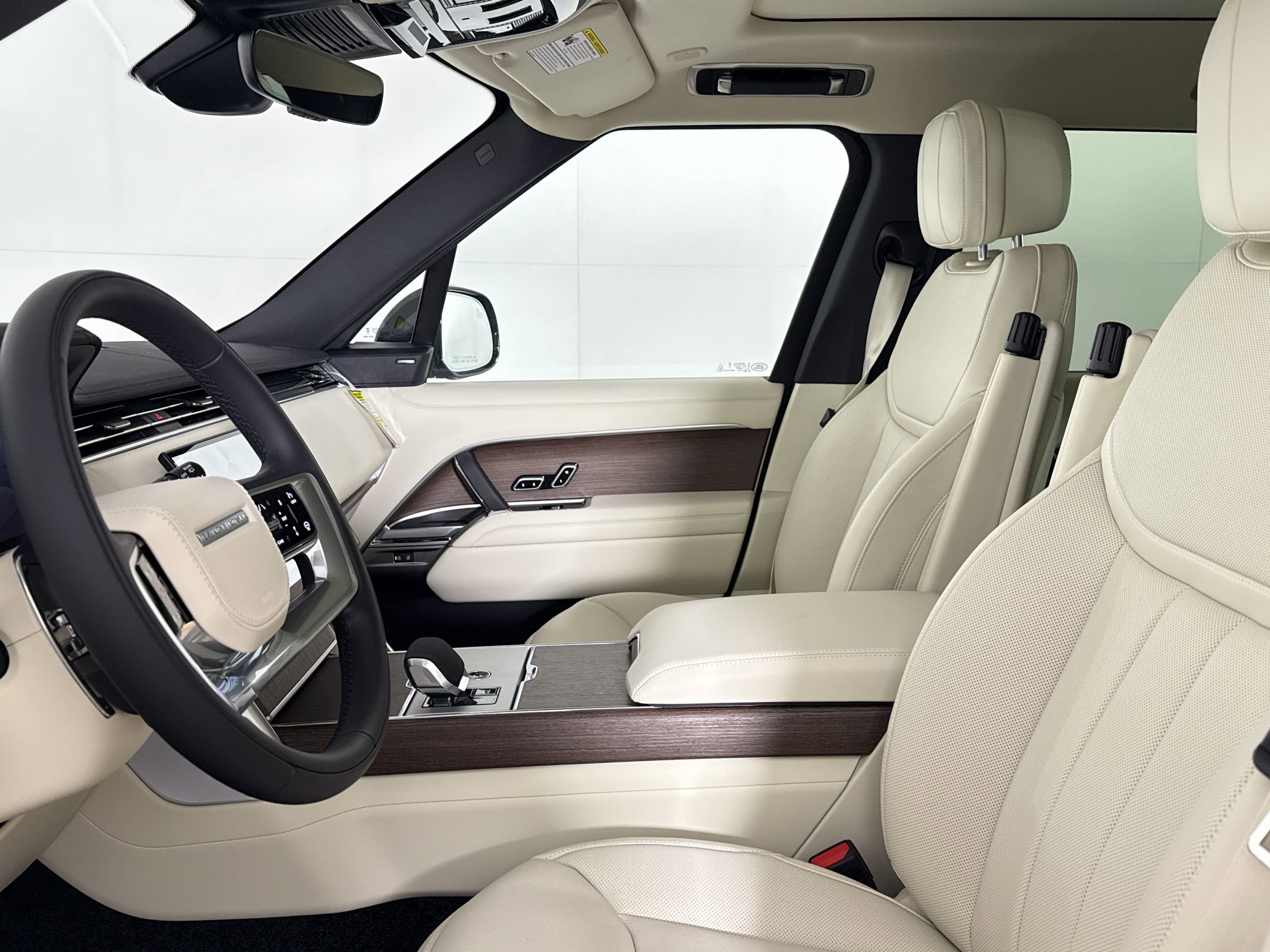 New 2026 Land Rover Range Rover SE AWD/4WD image 19