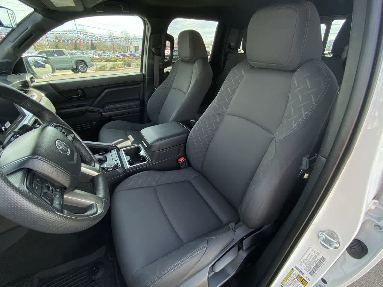 Certified 2024 Toyota Tacoma SR5 AWD/4WD image 21