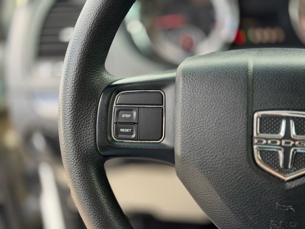 Used 2016 Dodge Grand Caravan SXT FWD image 16