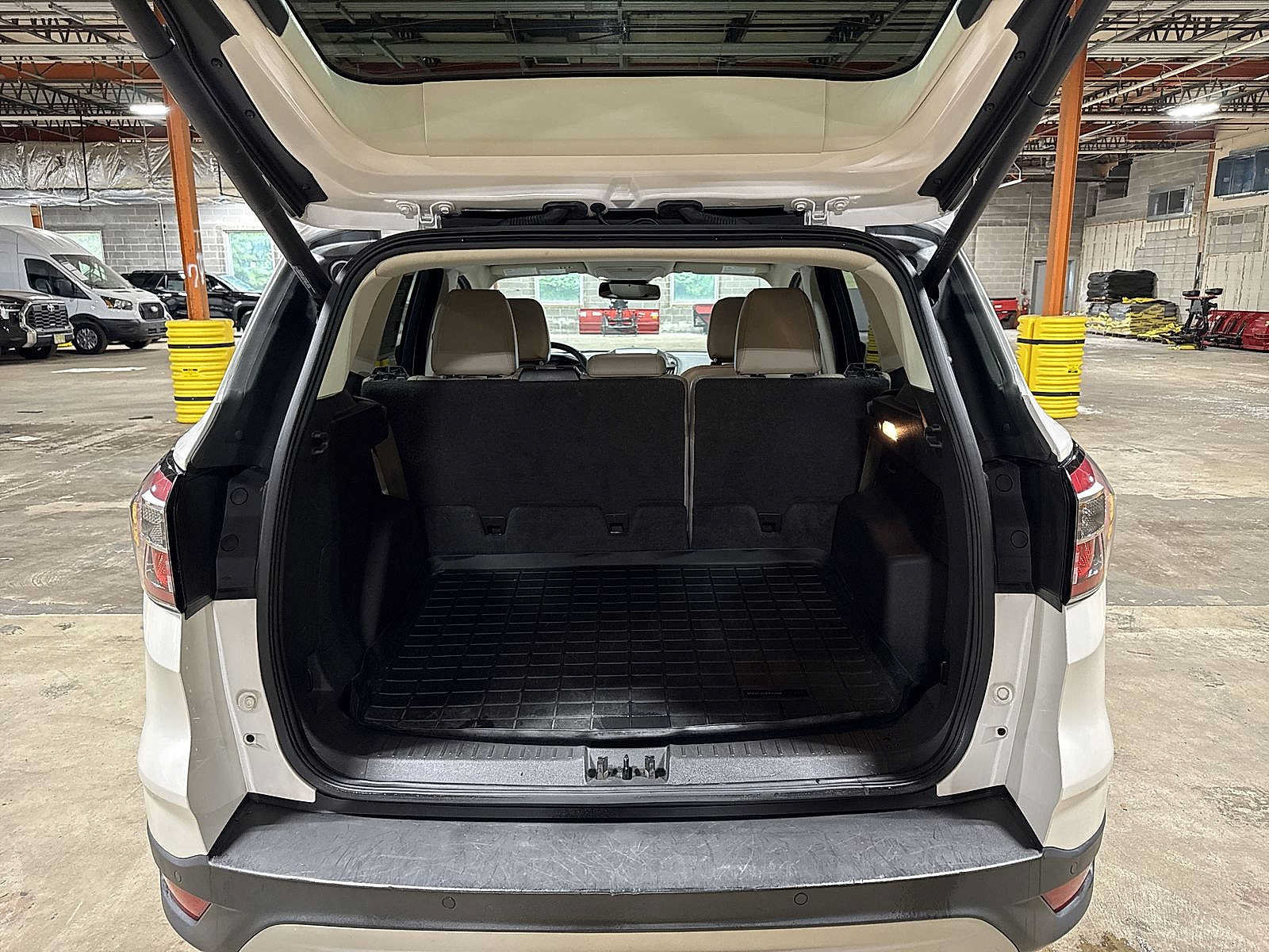 Used 2018 Ford Escape Titanium w/ Ford Safe & Smart Package AWD/4WD image 11