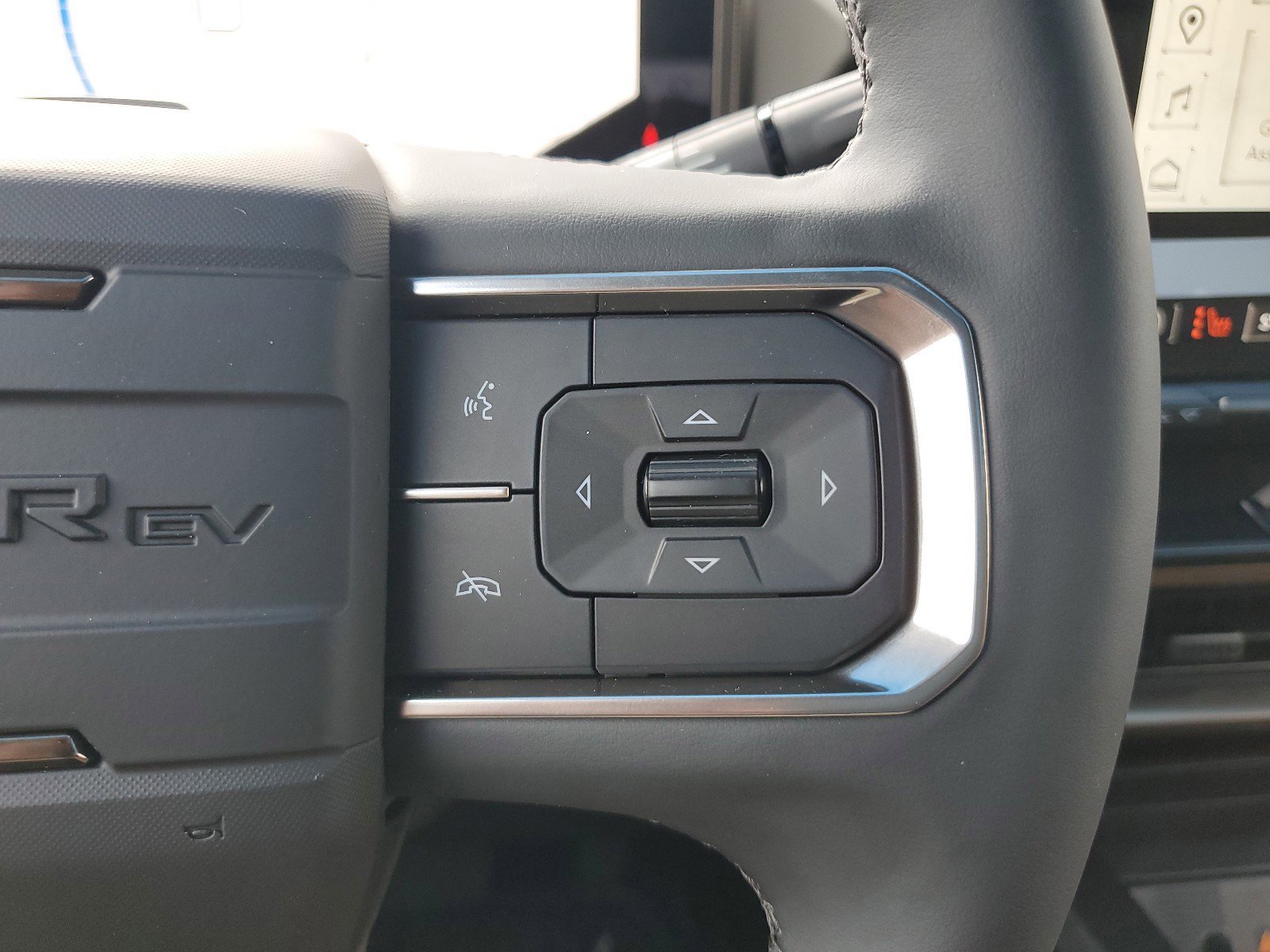 New 2025 GMC Hummer EV 2X image 28