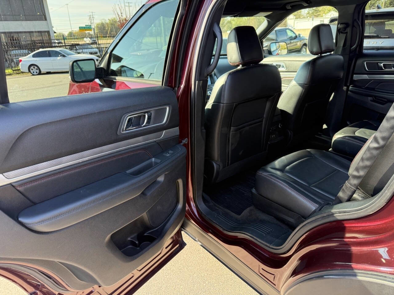 Used 2018 Ford Explorer Sport w/ Equipment Group 401A image 9