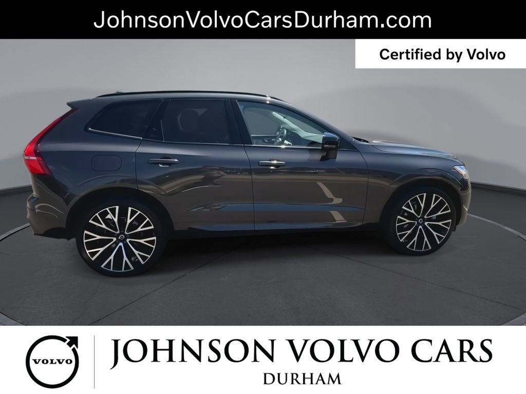 Used 2023 Volvo XC60 B5 Ultimate w/ Climate Package FWD image 10