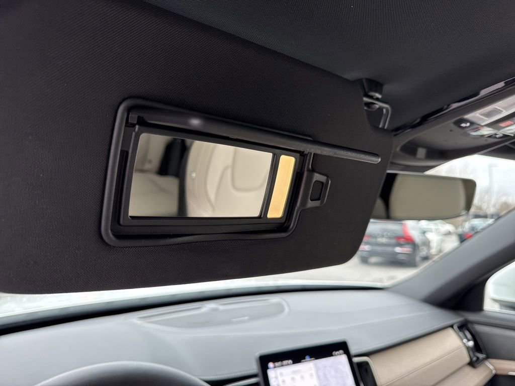 Used 2025 Volvo XC90 B6 Plus image 35