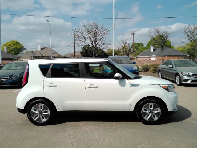 Used 2019 Kia Soul EV + w/ Sun & Fun Package image 5