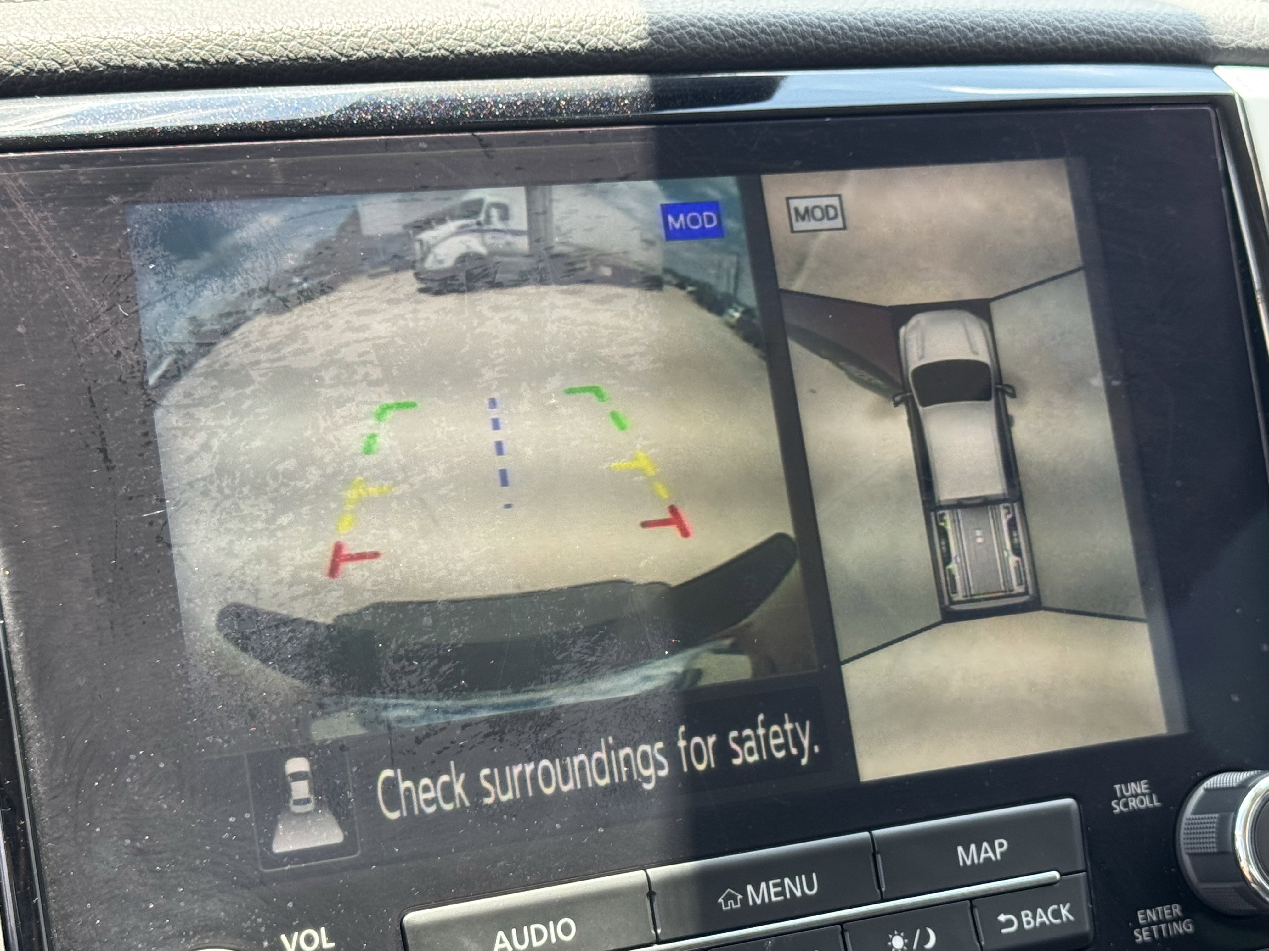 Used 2020 Nissan Titan SL w/ Moonroof Package AWD/4WD image 19