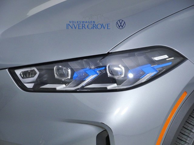 New 2027 Volkswagen Jetta SE FWD image 3