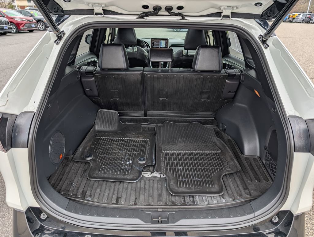 Used 2021 Toyota RAV4 XSE AWD/4WD image 13
