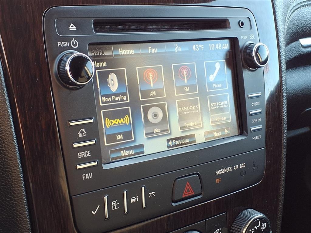 Used 2015 Chevrolet Traverse LT w/ Style and Technology Package image 18