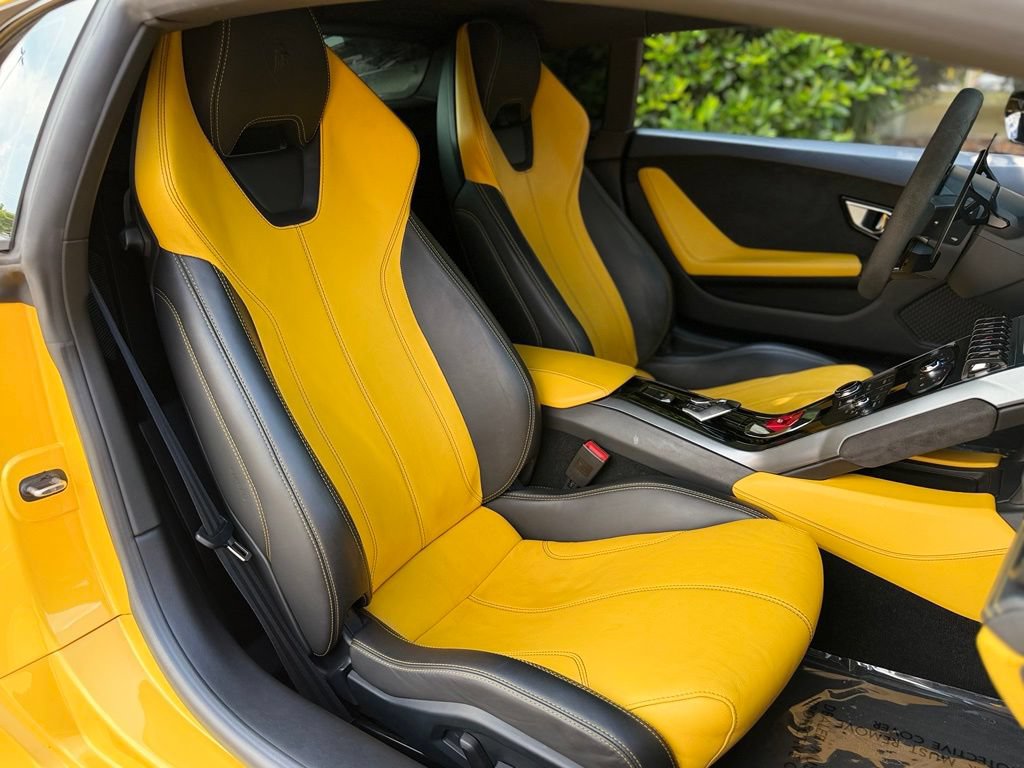 Used 2015 Lamborghini Huracan LP 610-4 AWD/4WD image 32