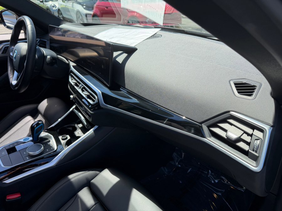 Used 2022 BMW i4 eDrive40 w/ Premium Package RWD image 35