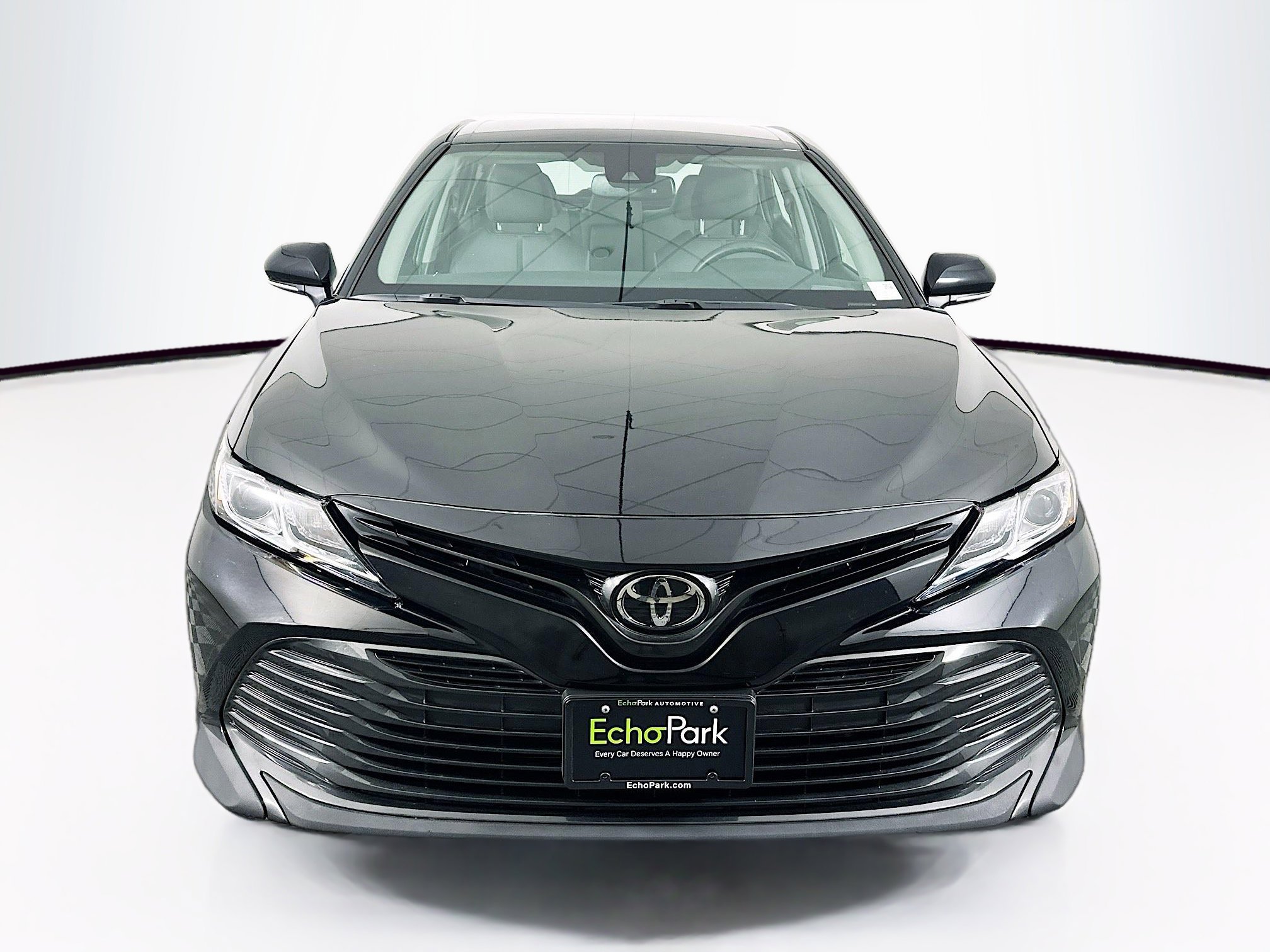 Used 2019 Toyota Camry LE w/ Convenience Package image 2