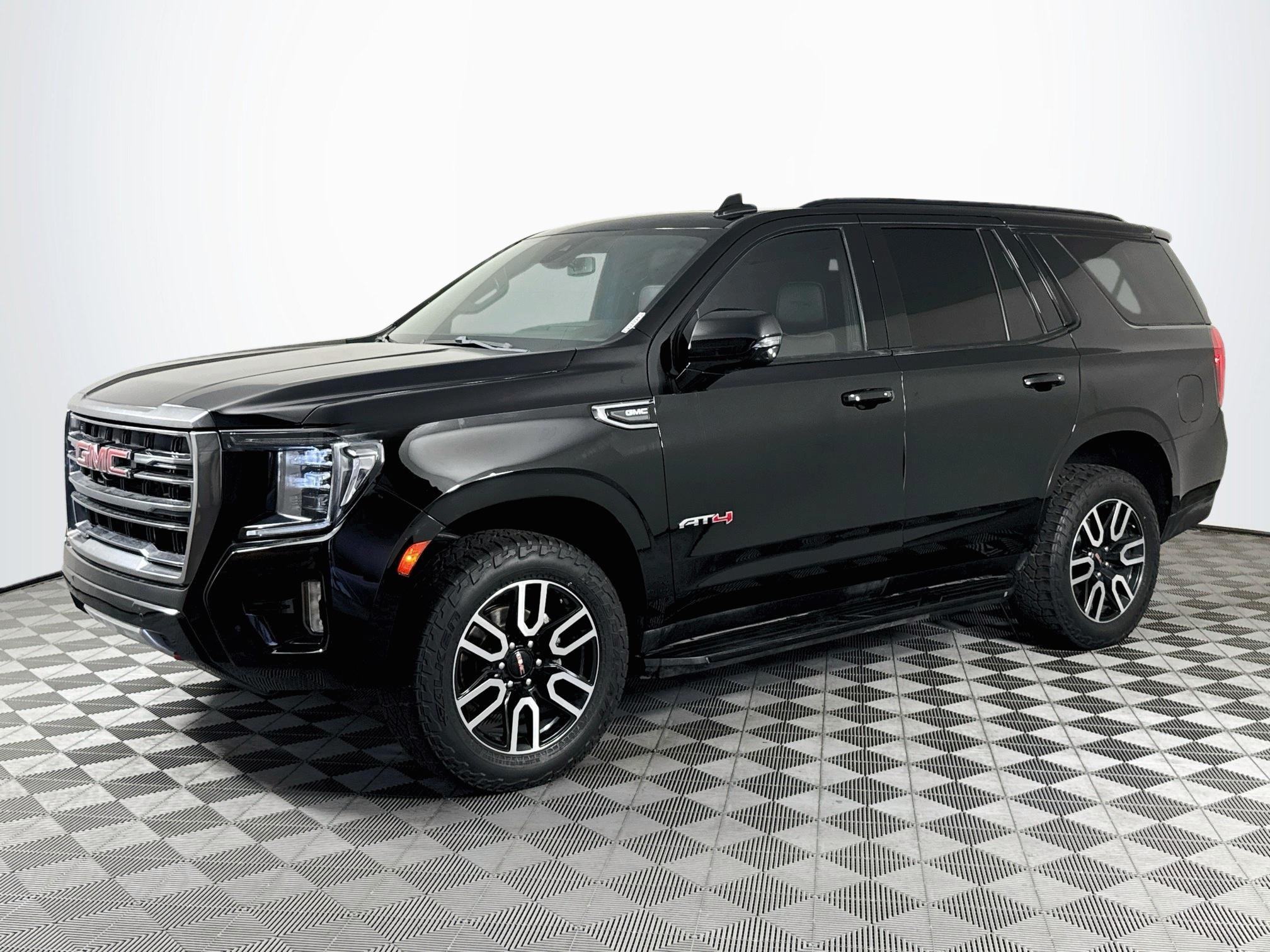 Used 2021 GMC Yukon AT4 w/ Rear Media and Nav Package AWD/4WD image 4