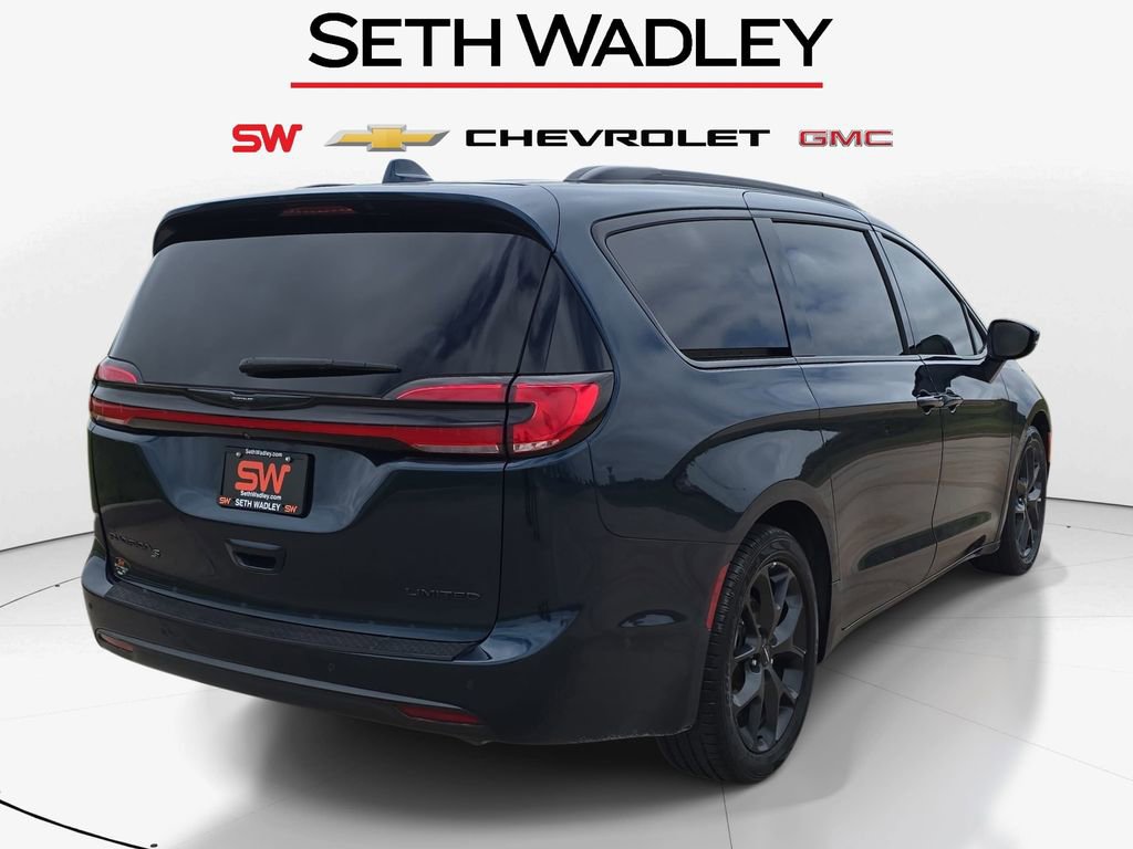 Used 2022 Chrysler Pacifica Limited w/ S Appearance Package FWD image 7
