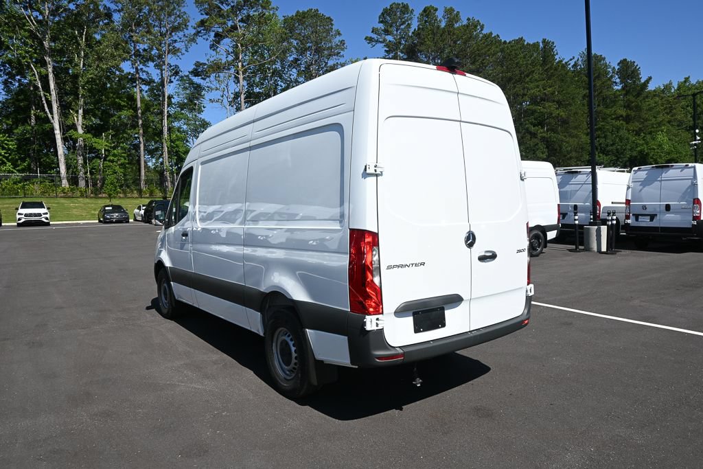 Used 2025 Mercedes-Benz Sprinter 2500 image 4
