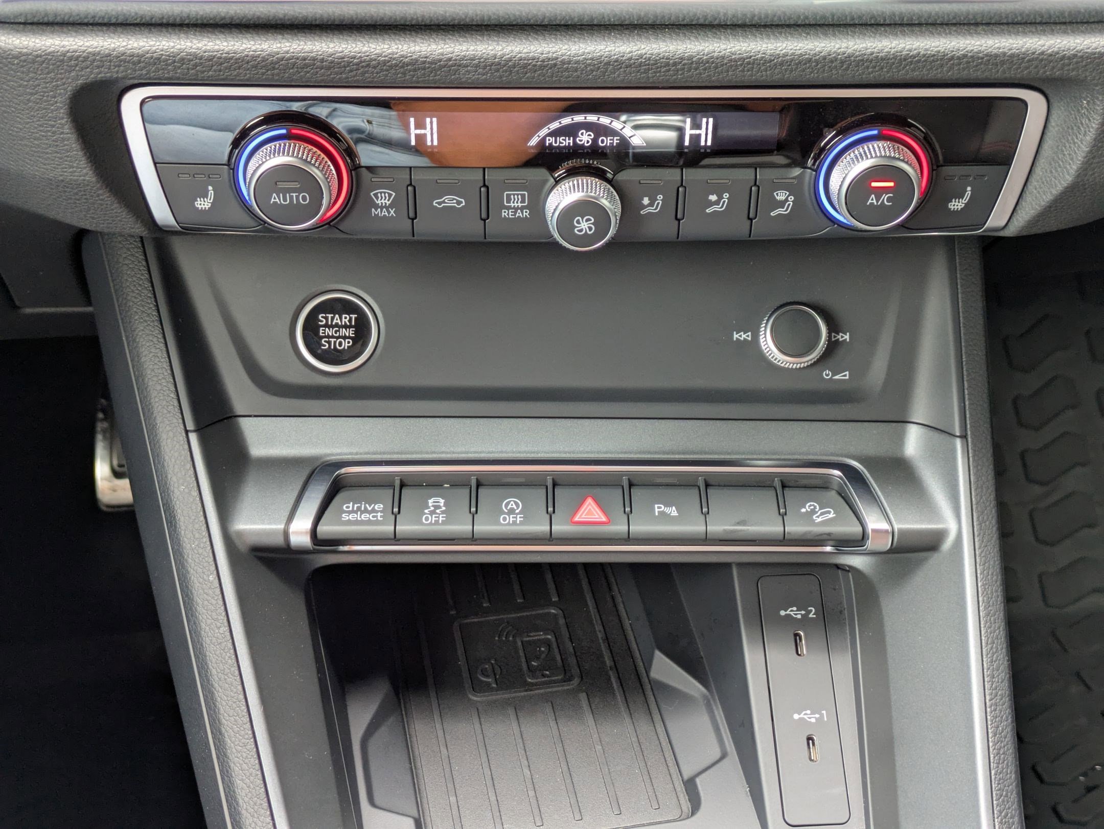 Certified 2025 Audi Q3 2.0T Premium Plus w/ Premium Plus Package image 19