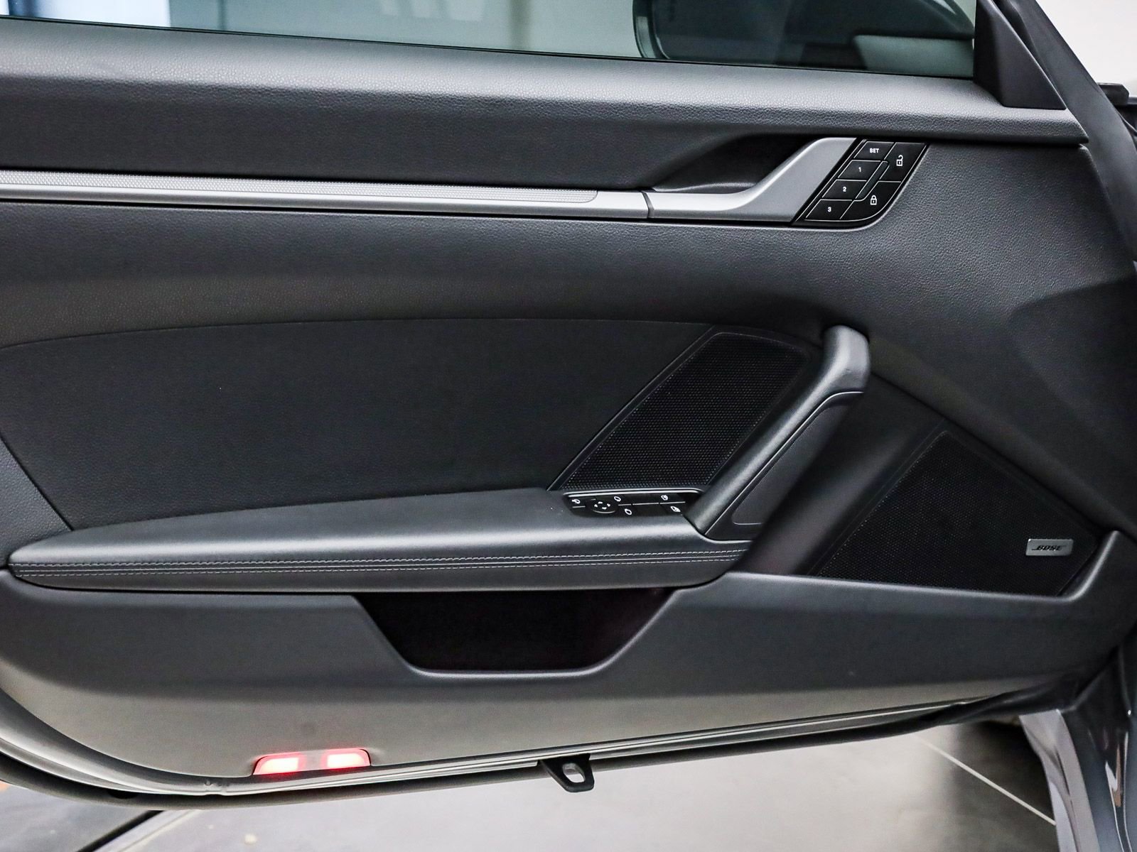 Used 2025 Porsche 911 Carrera image 17