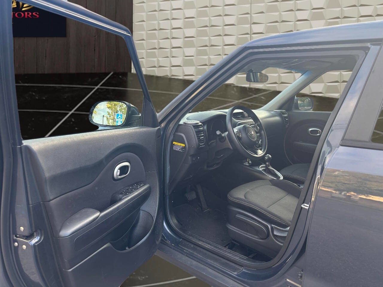 Used 2014 Kia Soul + w/ UVO w/Eservices Package FWD image 9