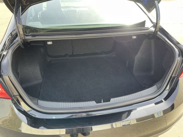 Used 2023 Chevrolet Malibu LT FWD image 23