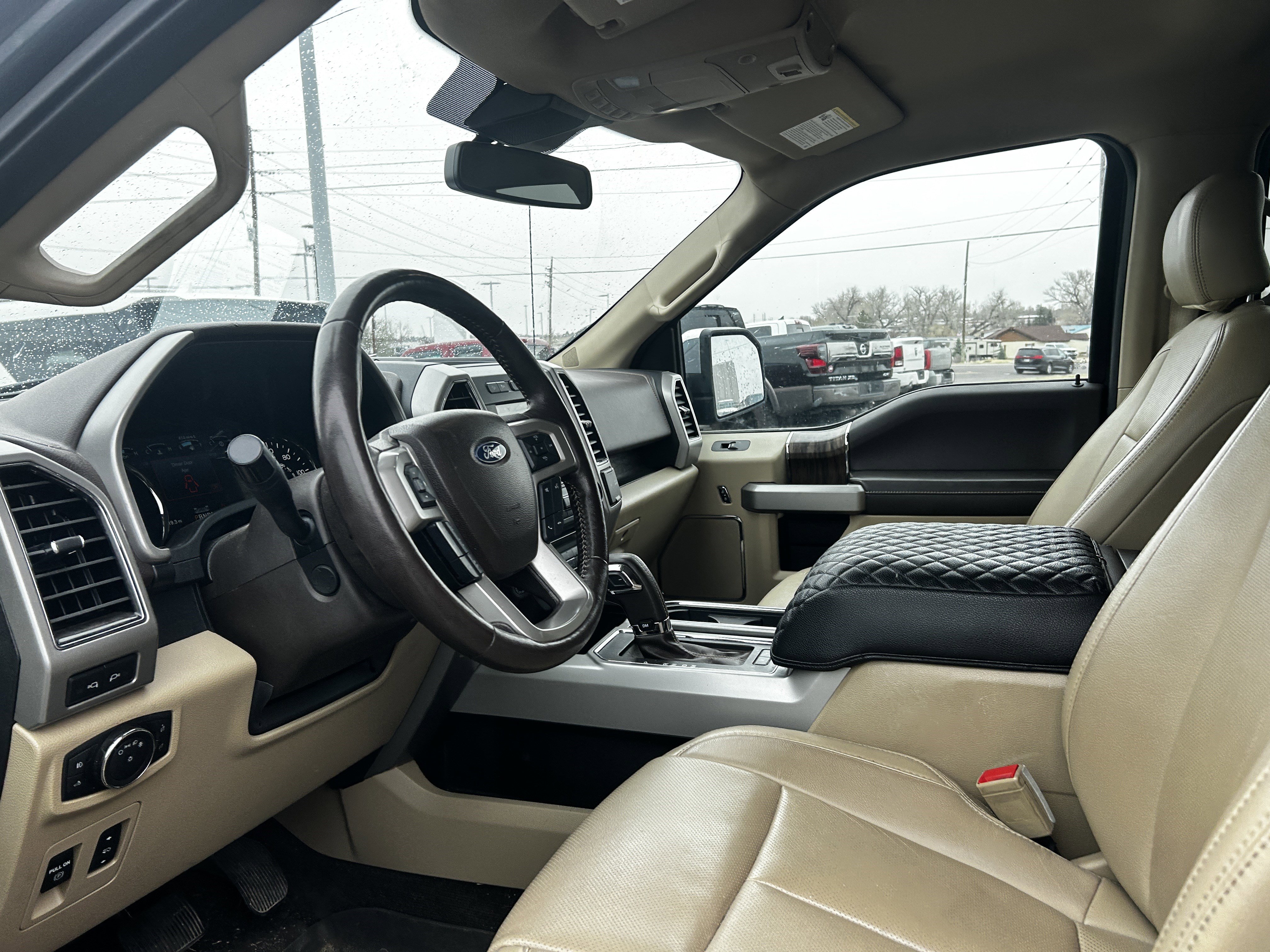 Used 2018 Ford F150 Lariat w/ Equipment Group 502A Luxury AWD/4WD image 9