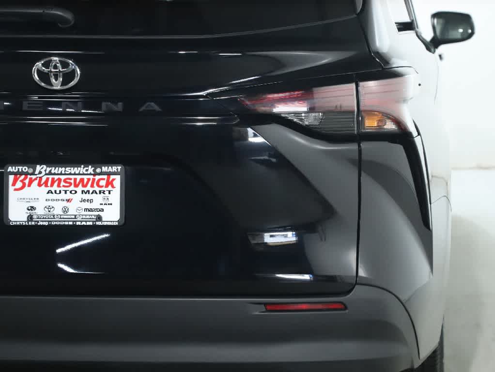 Certified 2026 Toyota Sienna LE AWD/4WD image 43