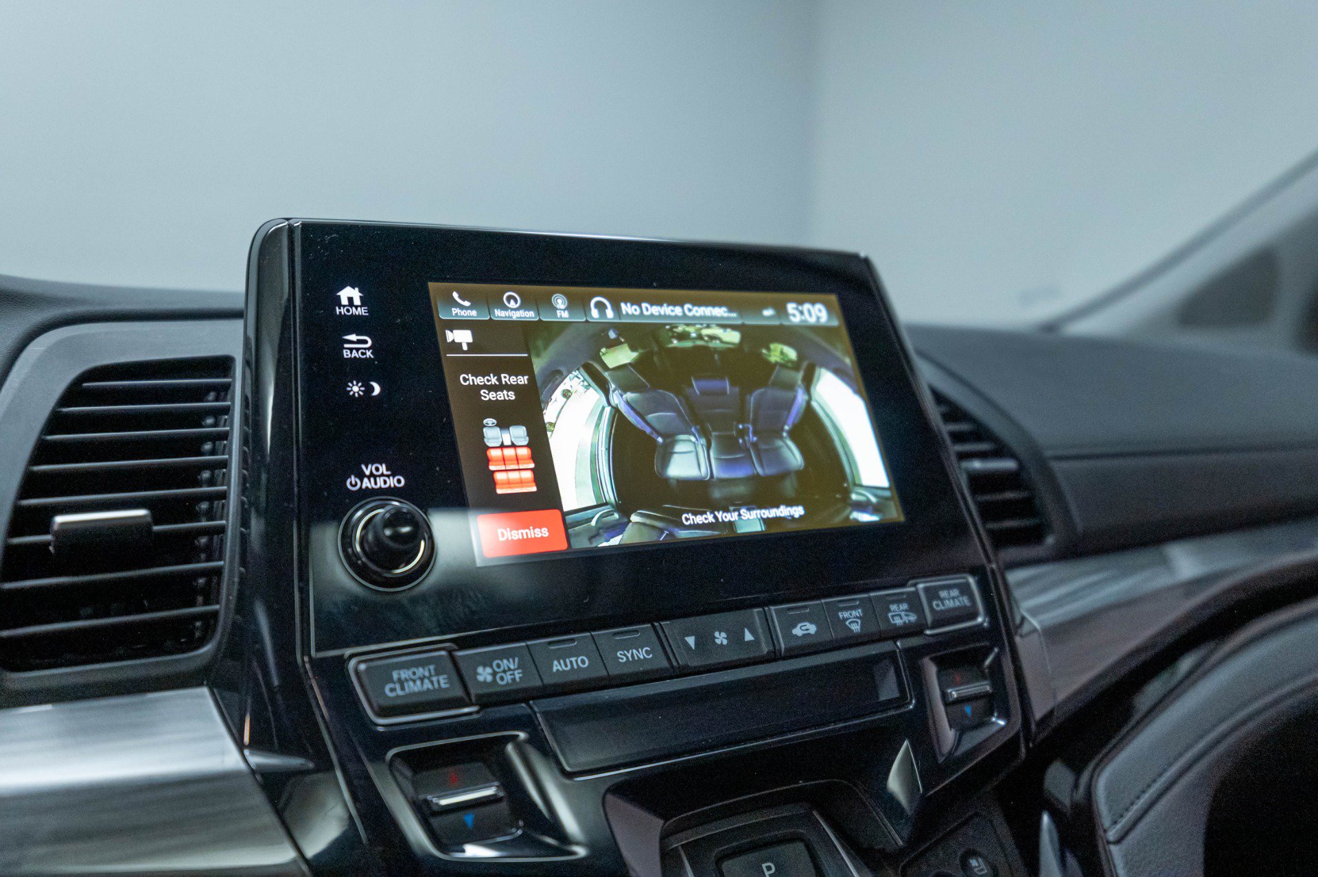 Used 2024 Honda Odyssey Elite image 19