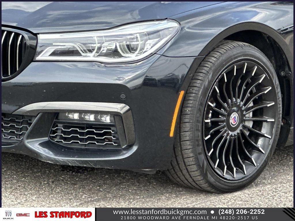 Used 2019 BMW 750i xDrive w/ M Sport Package AWD/4WD image 9