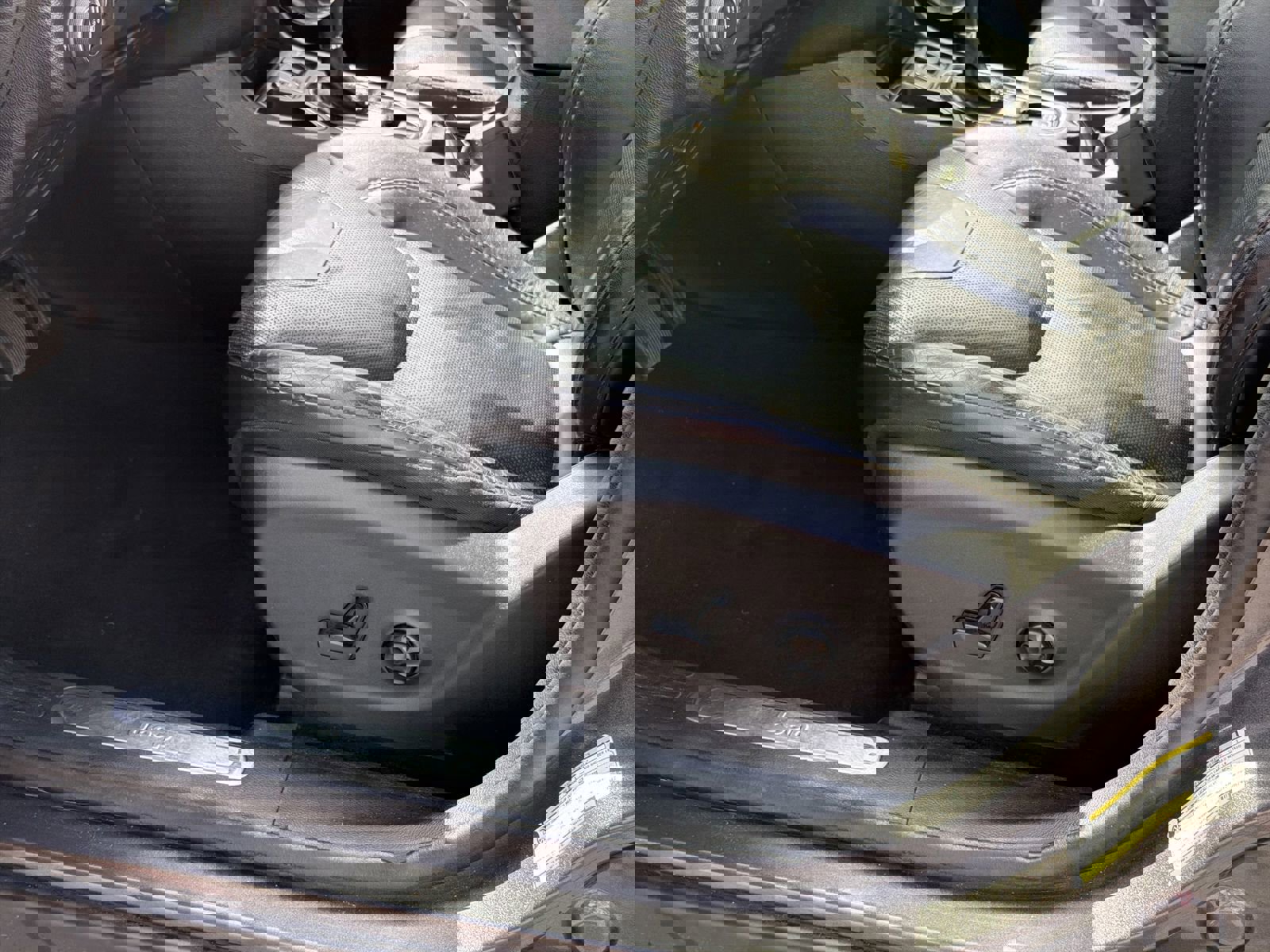 Used 2020 Jeep Cherokee Limited image 17