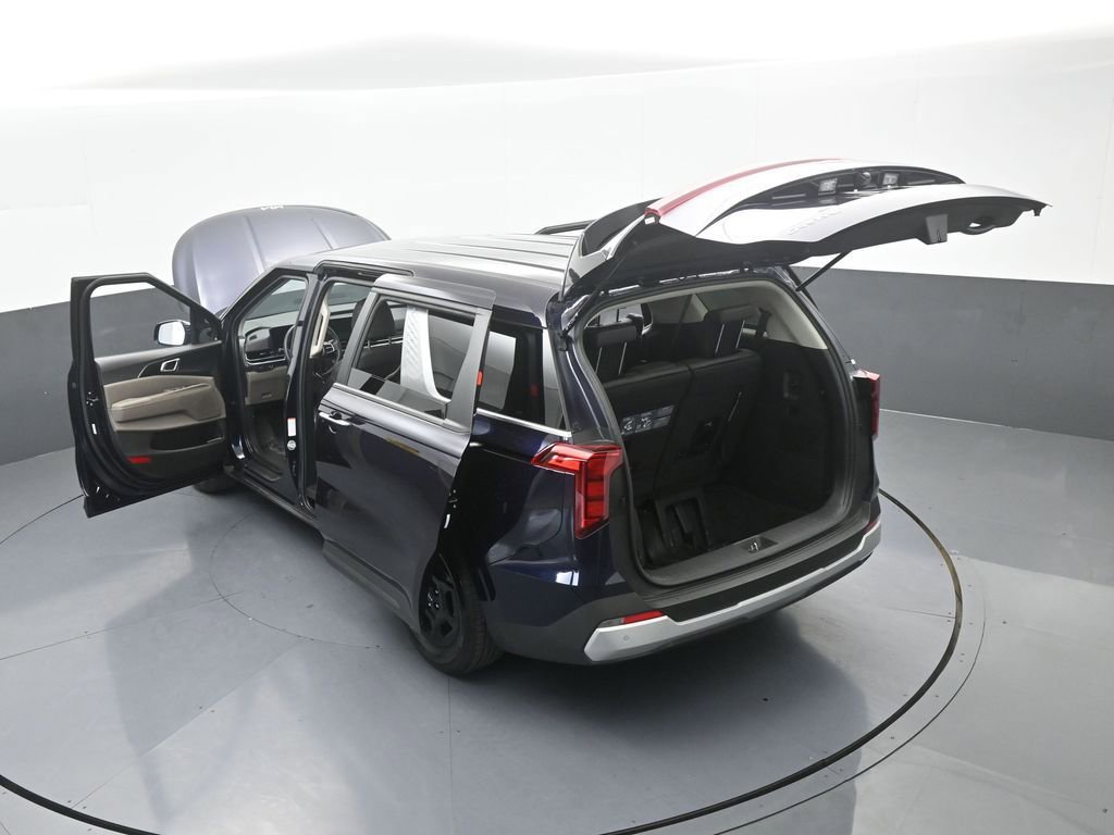 Used 2025 Kia Carnival image 70