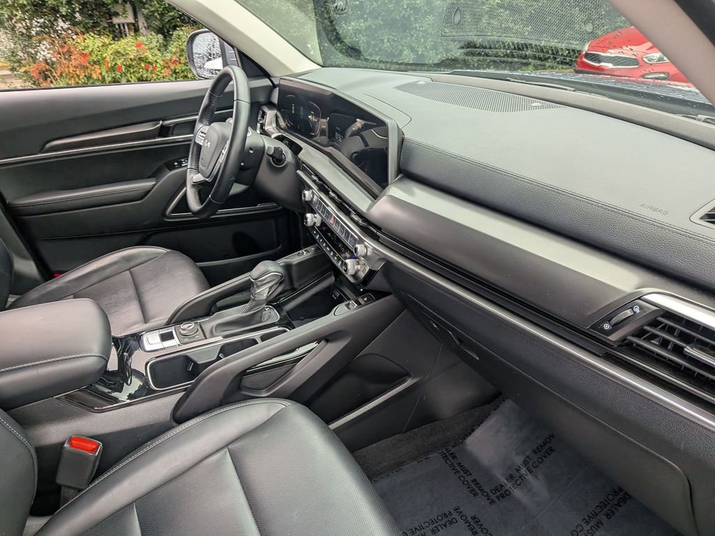 Used 2025 Kia Telluride S image 31