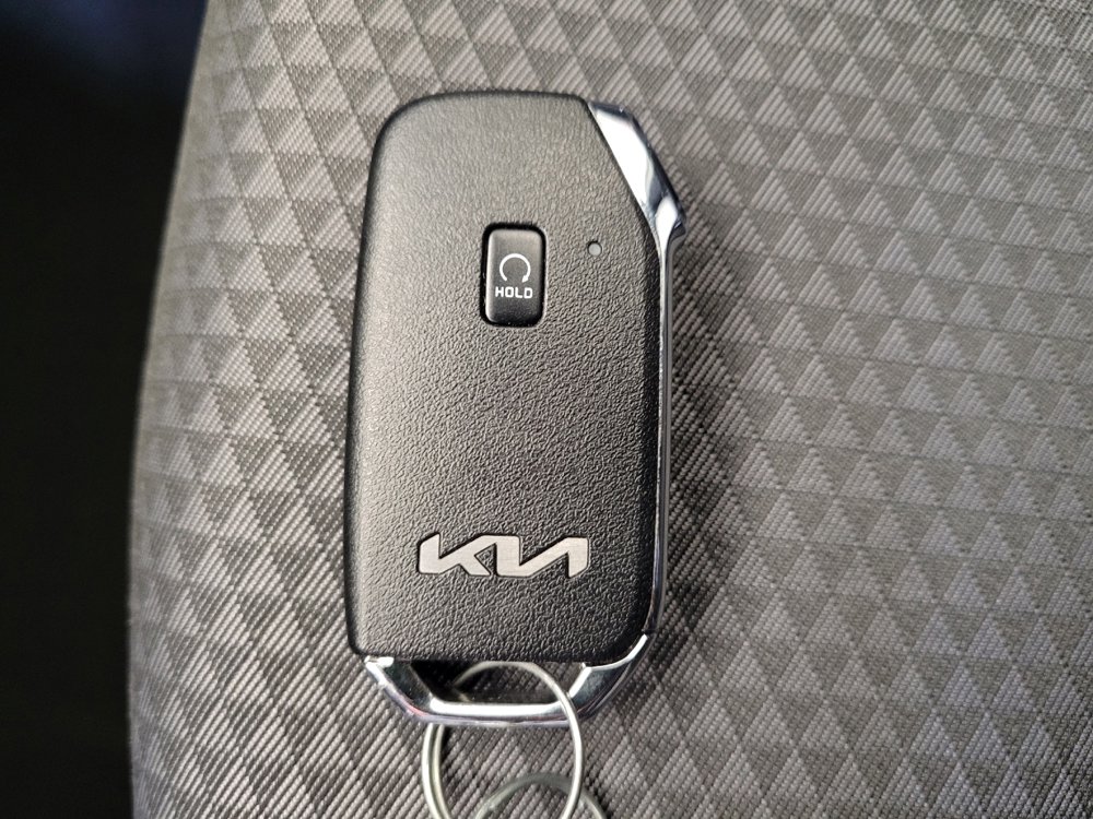 Used 2025 Kia Soul S FWD image 32